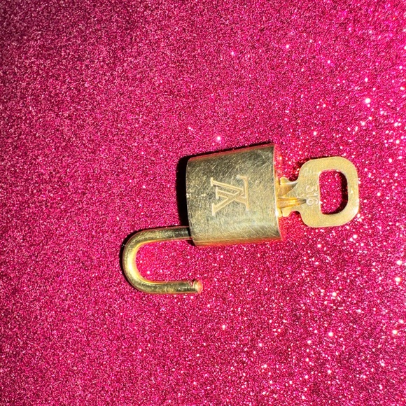 Authentic Louis Vuitton Padlock & Key Set #316 - Picture 4 of 7